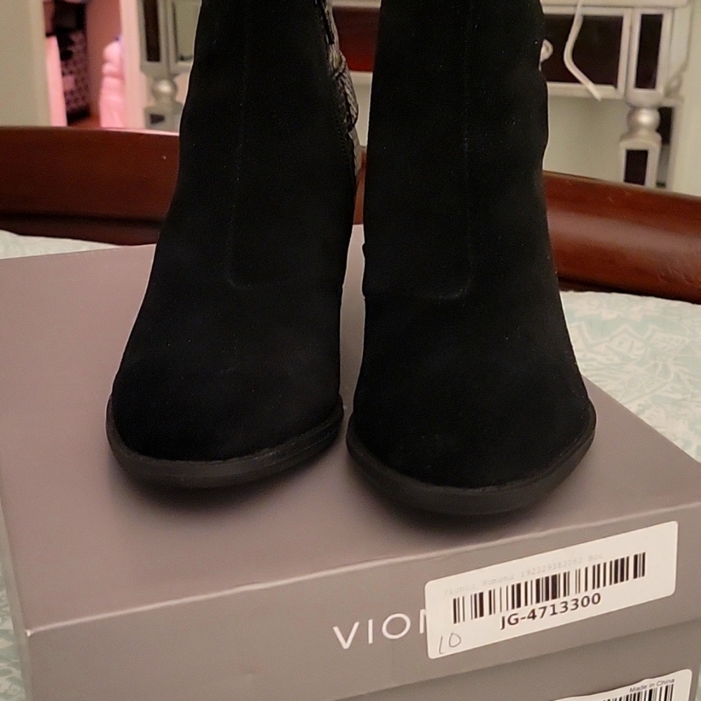 Cute n sexy booties!